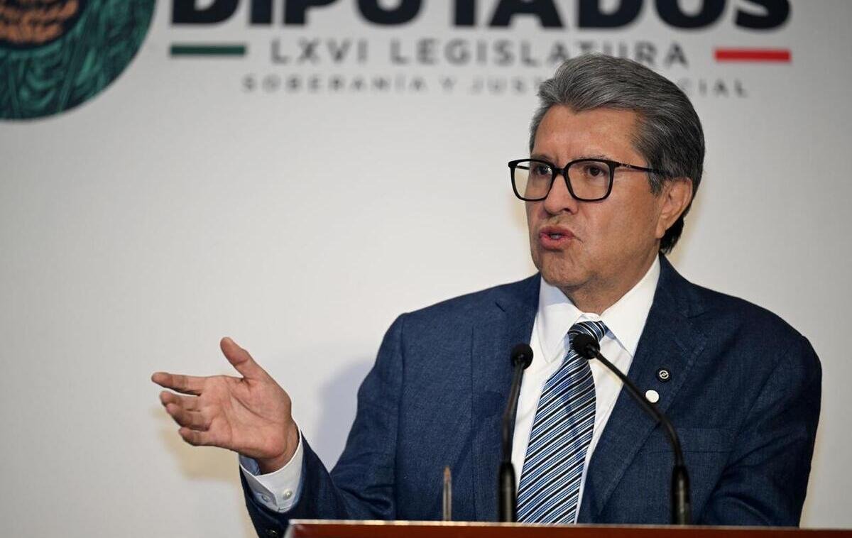 Sería un error grave para EU intentar una incursión en México: Monreal