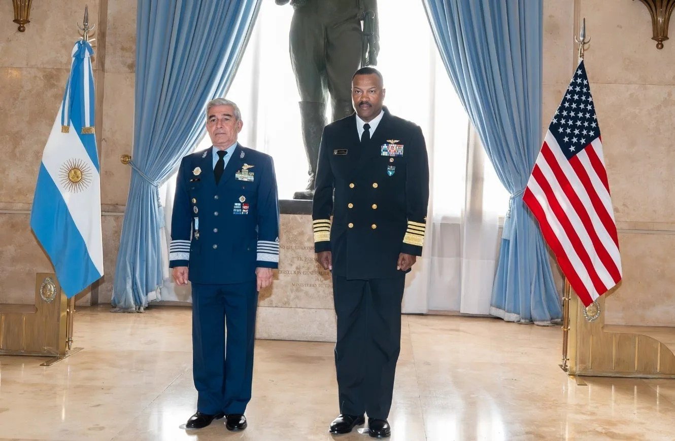 El Comando Sur de EE.UU. advierte sobre los peligros de China en la región durante una reciente conferencia de defensa