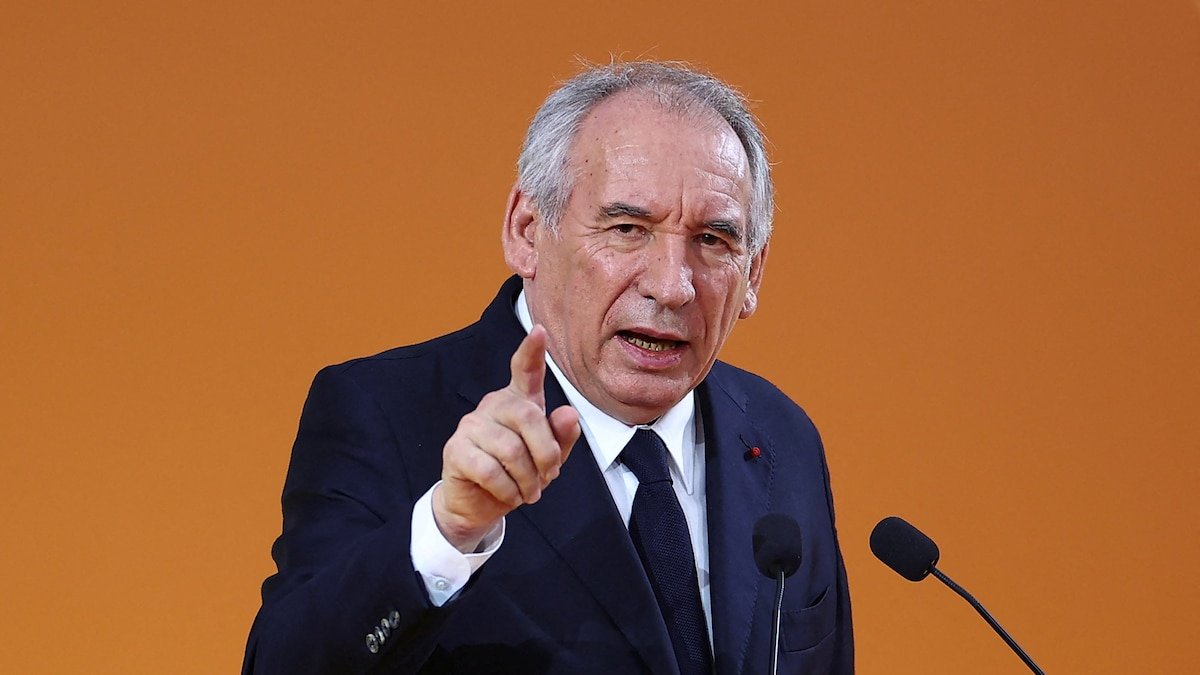 El jefe de gobierno francés, François Bayrou, cree en un cambio de última hora para rescatar la administración de Emmanuel Macron