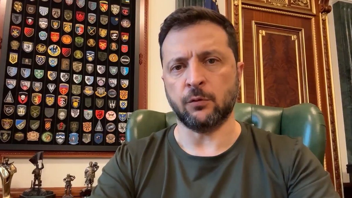 Kiev sufriendo un asalto: Volodimir Zelensky reclama medidas globales decisivas y alerta que Rusia agrede a quienes persiguen la paz
