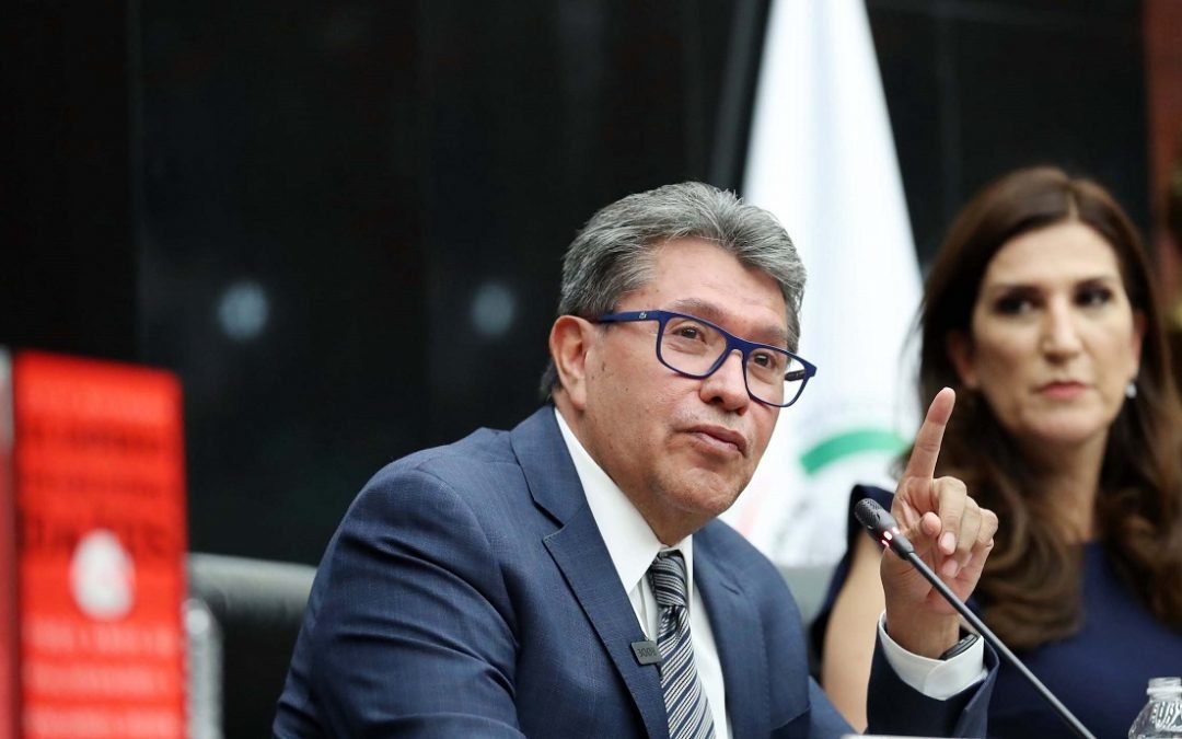 Monreal orquesta nombramiento de Kenia López como presidenta de Mesa Directiva, arriesgando reformas esenciales