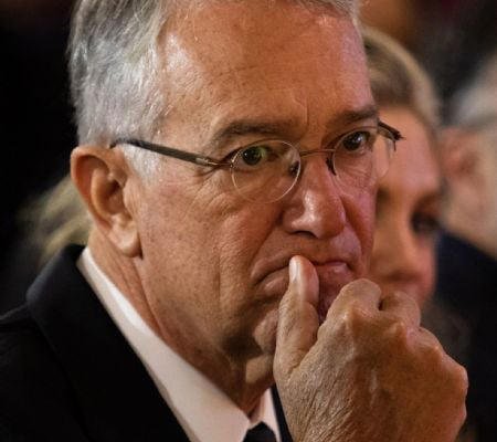 Tribunal de Nueva York obliga a Ricardo Salinas Pliego a retirar demanda en México ; Sheinbaum: