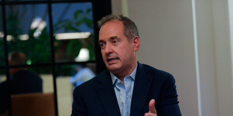 02/10, 12:01:14, 1.png