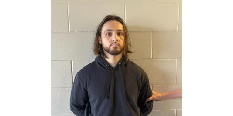 08/10, 12:01:12, 1.png