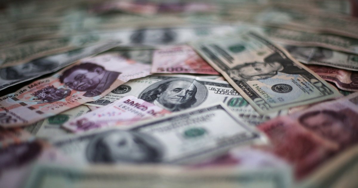 Súper Peso K.O. al Dólar: ¡Toma Eso, Tío Sam!