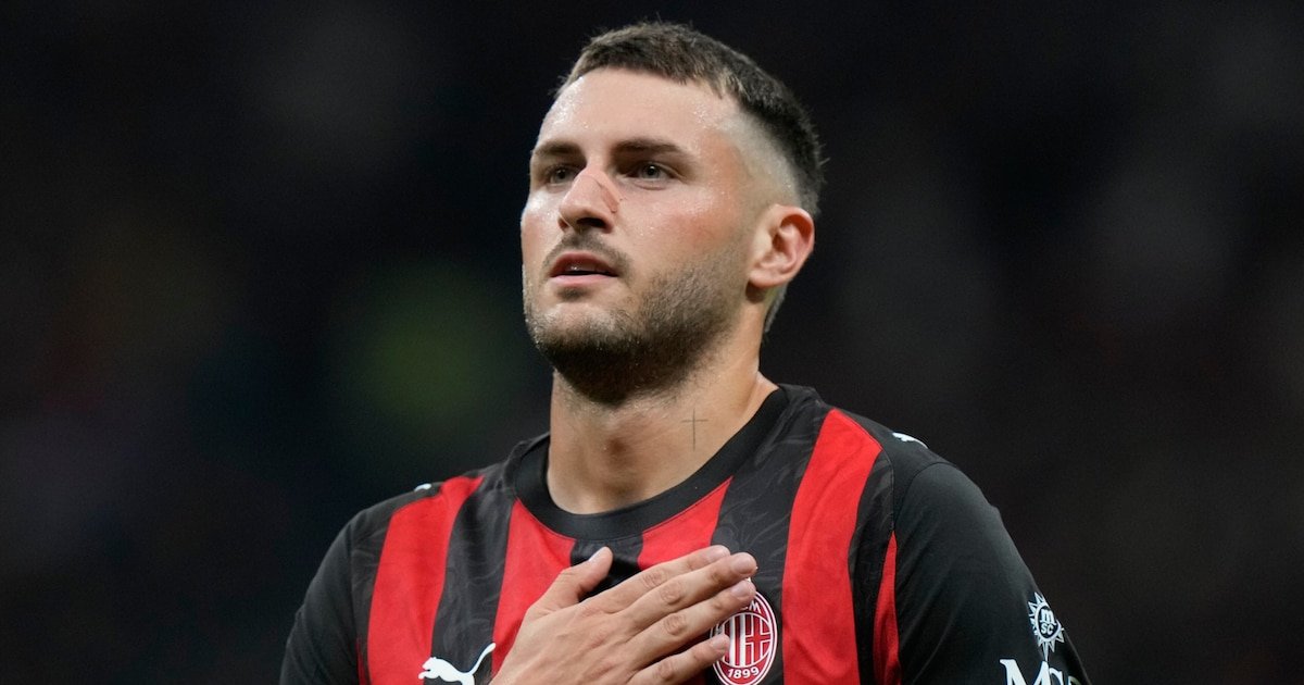 Santiago Giménez en la Cuerda Floja: Ultimátum del AC Milan