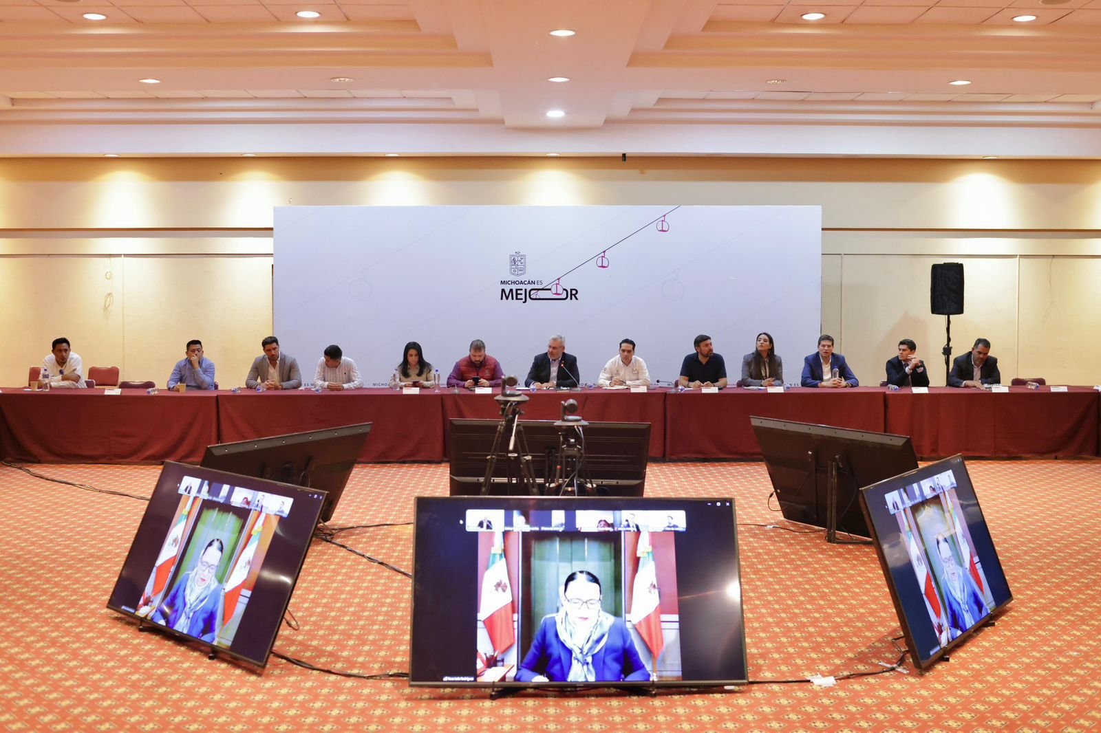 ¡Rosa Icela y Bedolla se alían! Lanzan Plan Michoacán junto a alcaldes por la paz