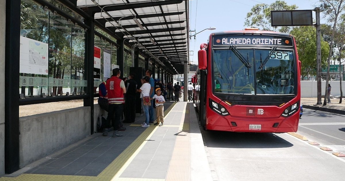 Metrobús CDMX: el segundo transporte más usado enfrenta retrasos y obstrucciones