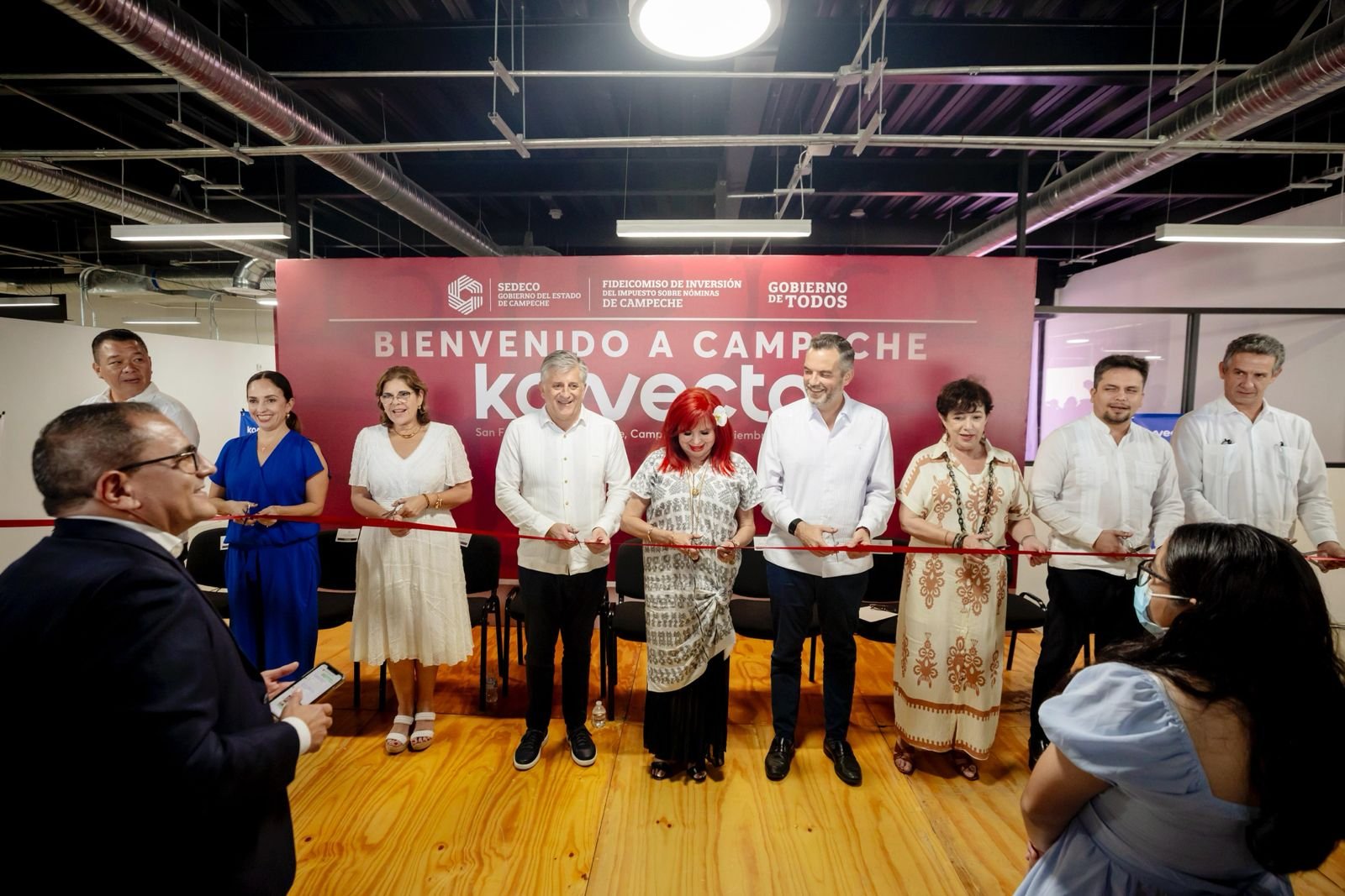 Gobernadora Layda Sansores inaugura el primer call center de Konecta en Campeche, con proyección de hasta 400 empleos hacia 2026