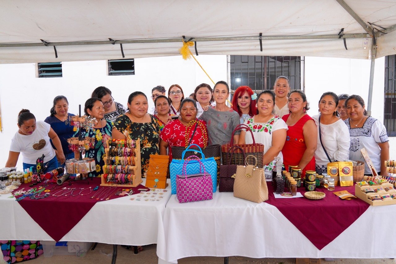 Layda Sansores en marcha contra la violencia de género: “No nos quedemos calladas, pero cuidemos nuestro legado histórico”