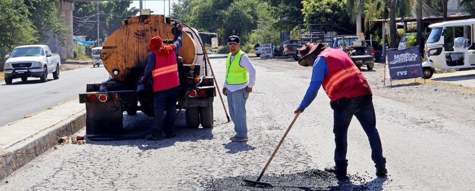 Margarita González Saravia coordina donación de Pemex: rehabilitan 34 mil m² de carreteras en 11 municipios