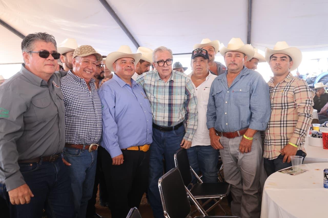Rubén Rocha reitera su apoyo a los ganaderos sinaloenses