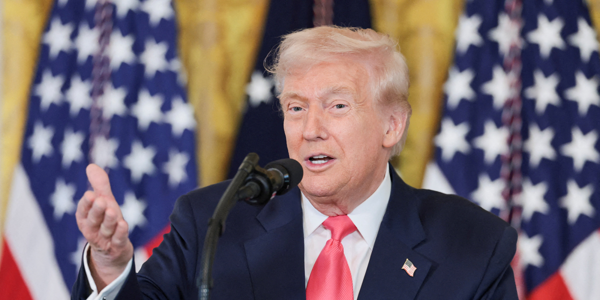 Trump Pasa Resonancia Magnética: Corazón de Acero a los 79