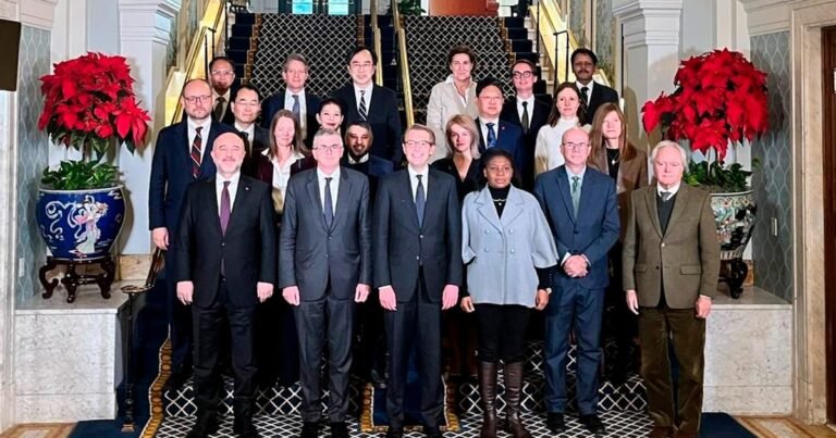 17/12, 15:56:06, 3.png