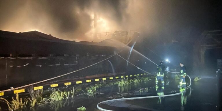 23/12, 12:28:05, 1.png