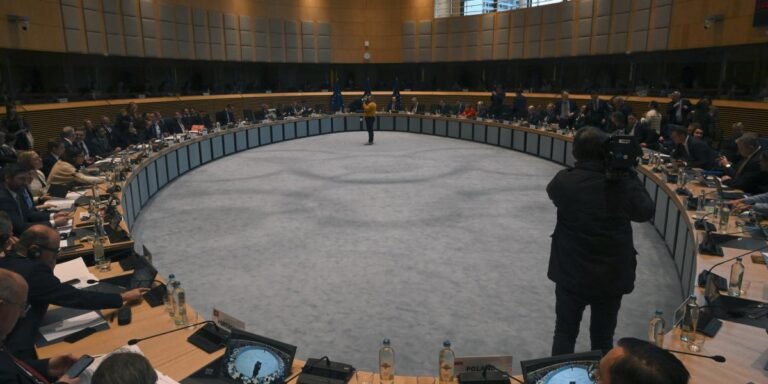 08/01, 12:47:11, 11.png